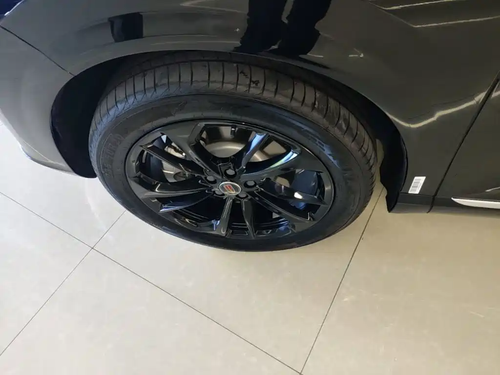 Hongqi HS3 PHEV 2025 2025 PHEV 117km Power PLUS Edition
