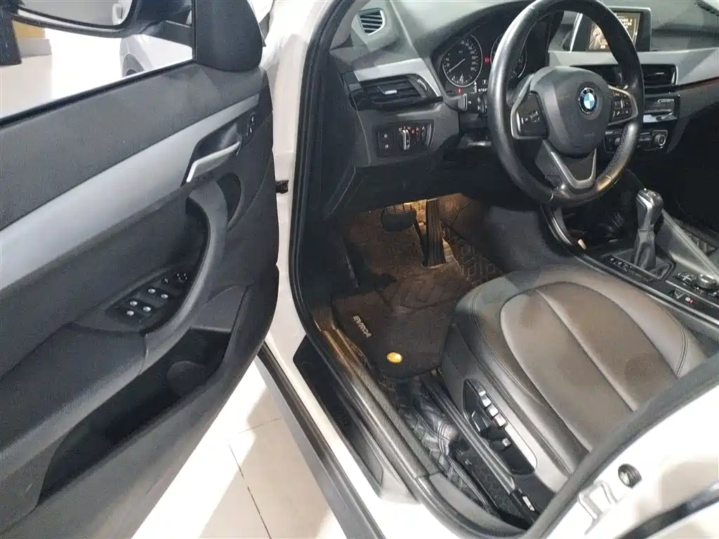 BMW X1 2016 sDrive18Li Fashion Model фото 16