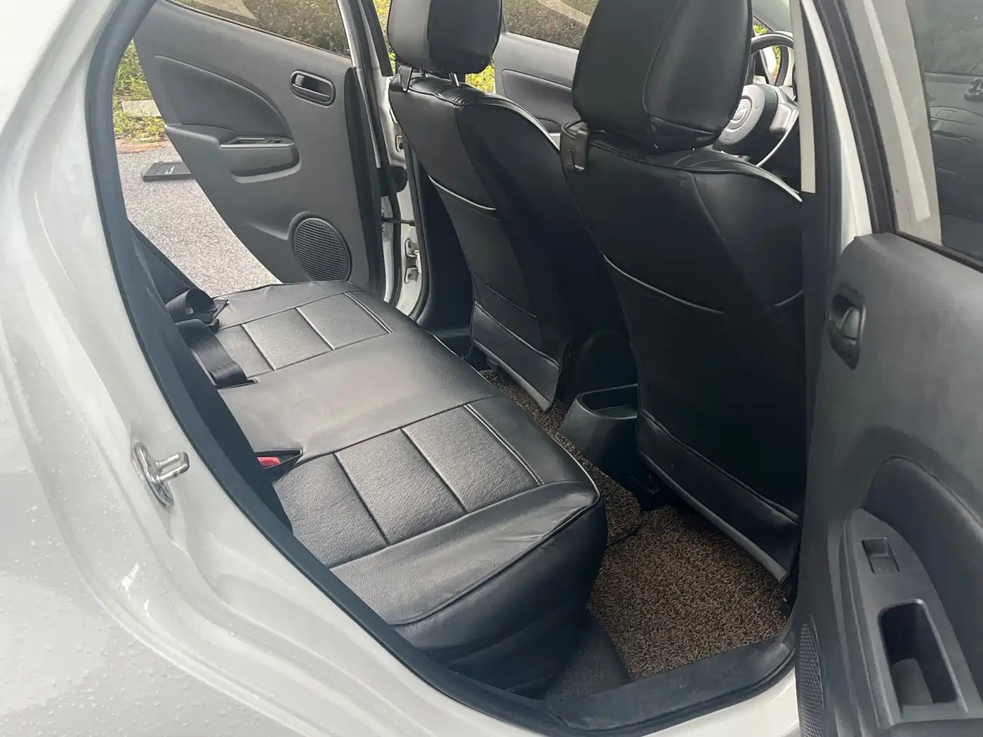 Mazda 2 2014 2012 Hatchback Dynamic 1.5L Automatic Value Edition