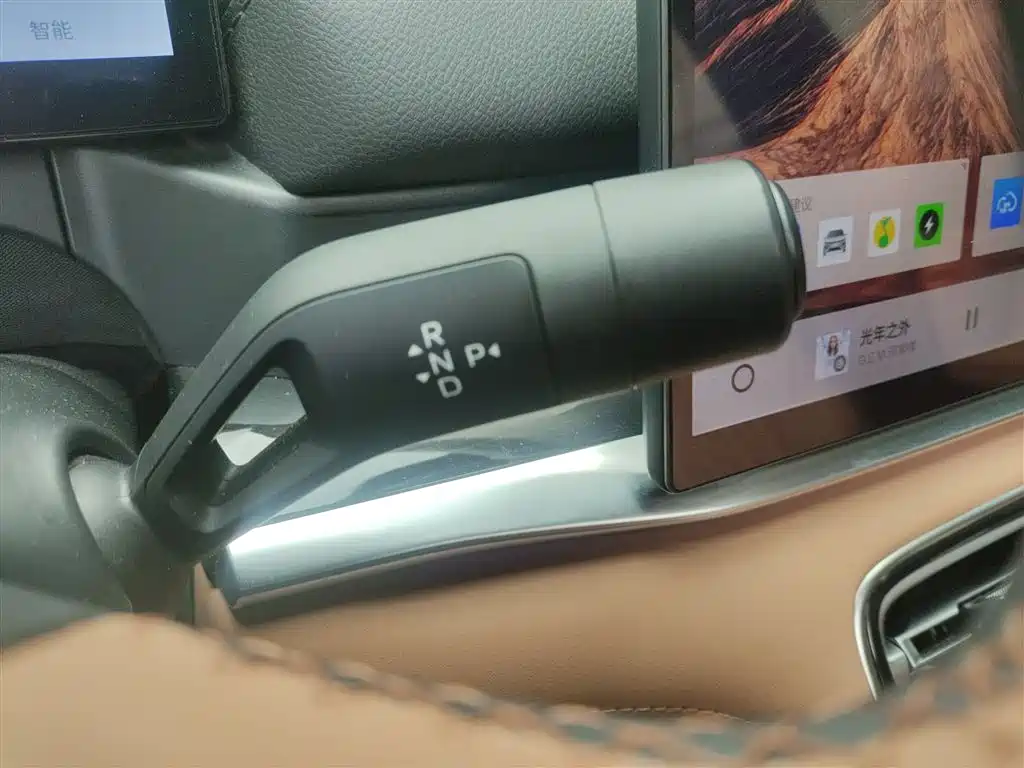 Geely Galaxy Galaxy A7 2025 EM-i фото 14