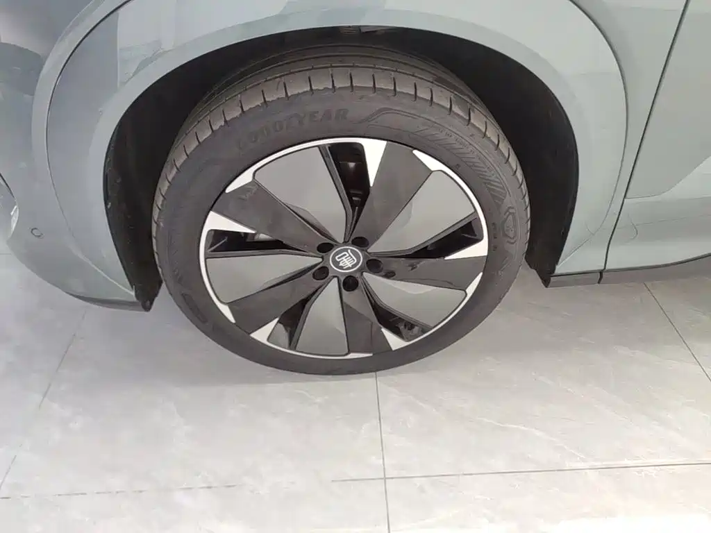 BYD Tang L 2025 2025 DM 175KM Drone Player Edition