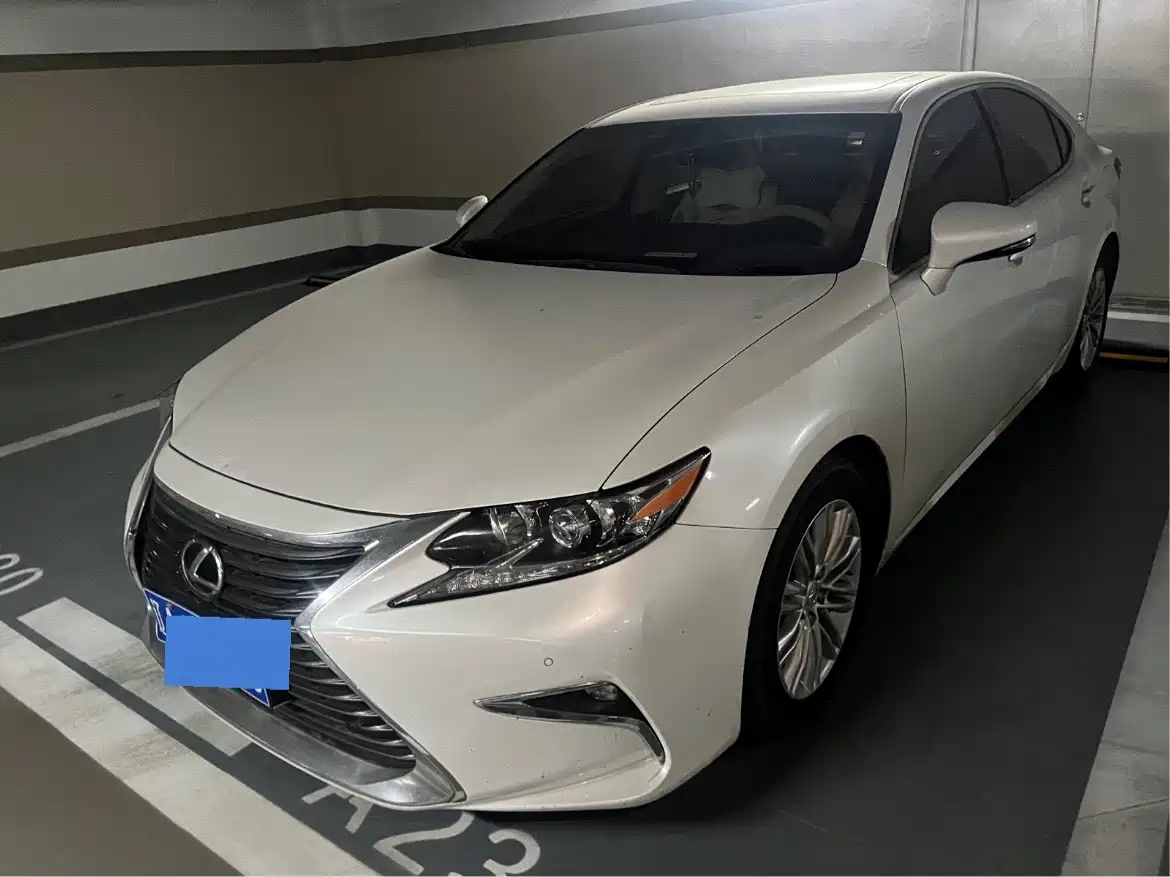 Lexus ES 2015 200 Comfort Edition