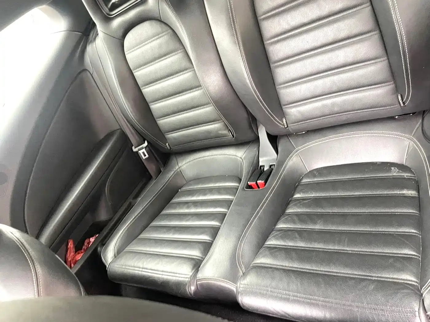 Volkswagen Scirocco 2011 2.0TSI Luxury фото 7