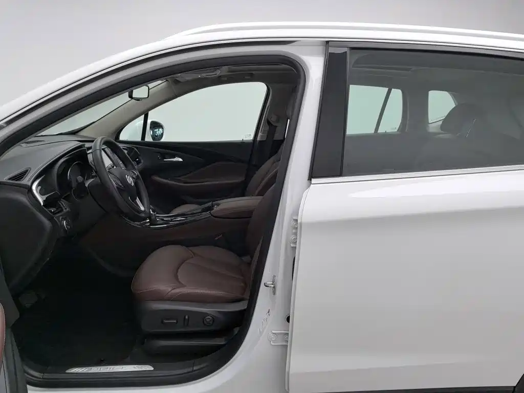 Photo 10 - Buick Envision Plus