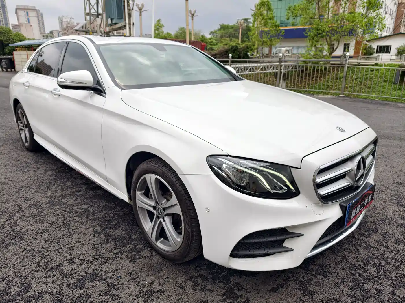 Mercedes-Benz E-Class 2019 E 200 L Sport фото 3