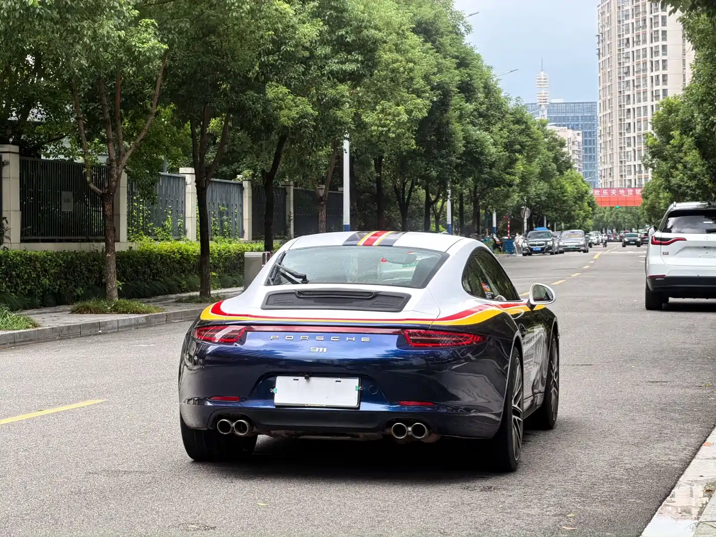 Photo 10 - Porsche 911