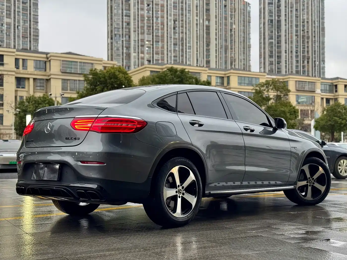 Mercedes-Benz GLC Coupe 2019 GLC 200 4MATIC Coupe SUV фото 2