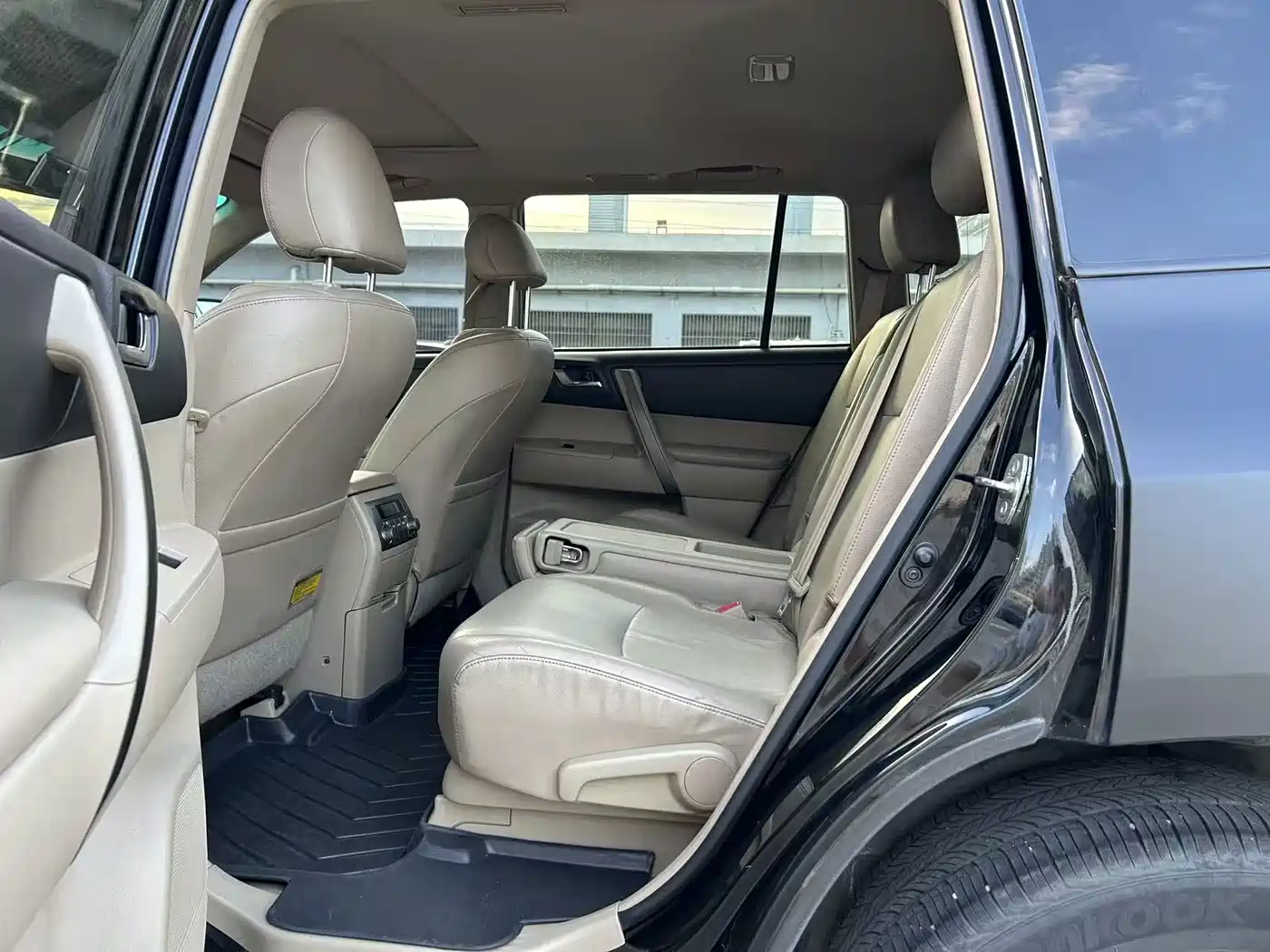 Toyota Highlander 2010 2009 2.7L 2WD 7-seater Luxury Edition