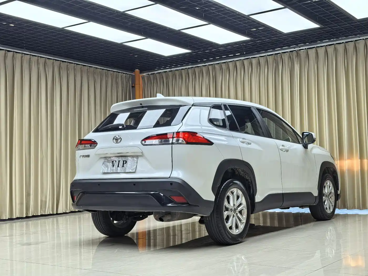 Toyota Frontlander 2024 2.0L CVT Elite Plus Edition фото 20