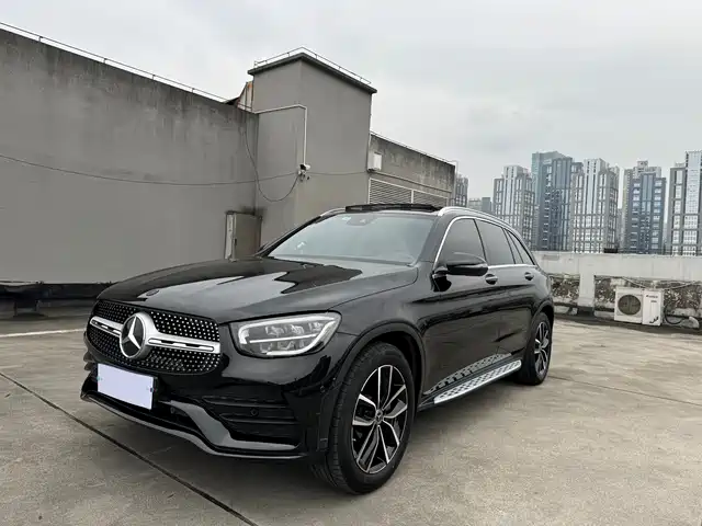 MERCEDES-BENZ GLC