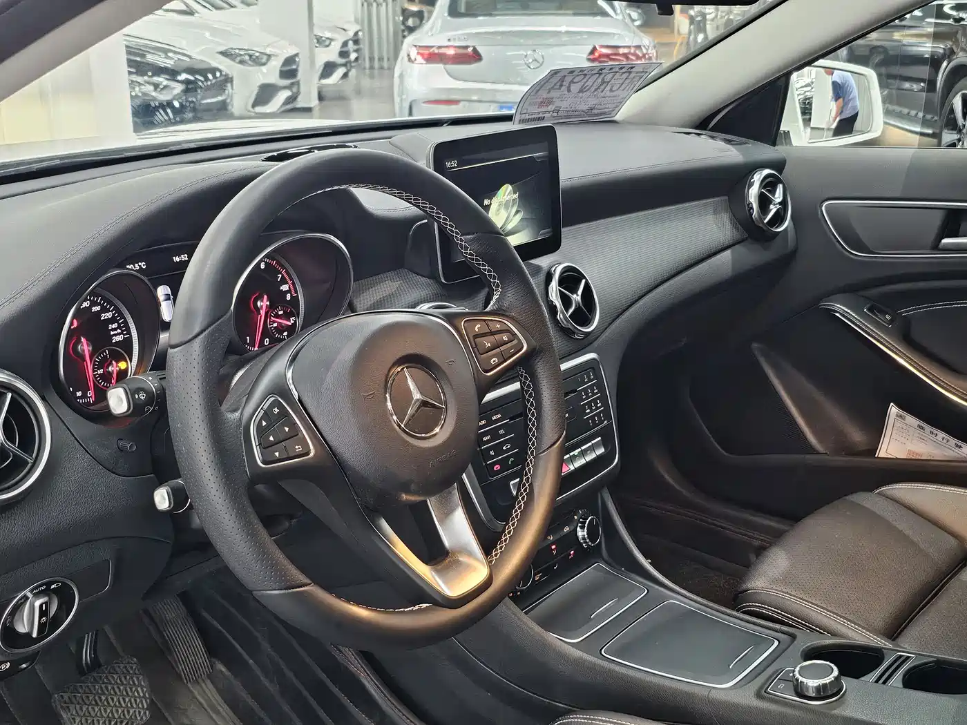 Mercedes-Benz GLA 2017 GLA 200 Fashion фото 4