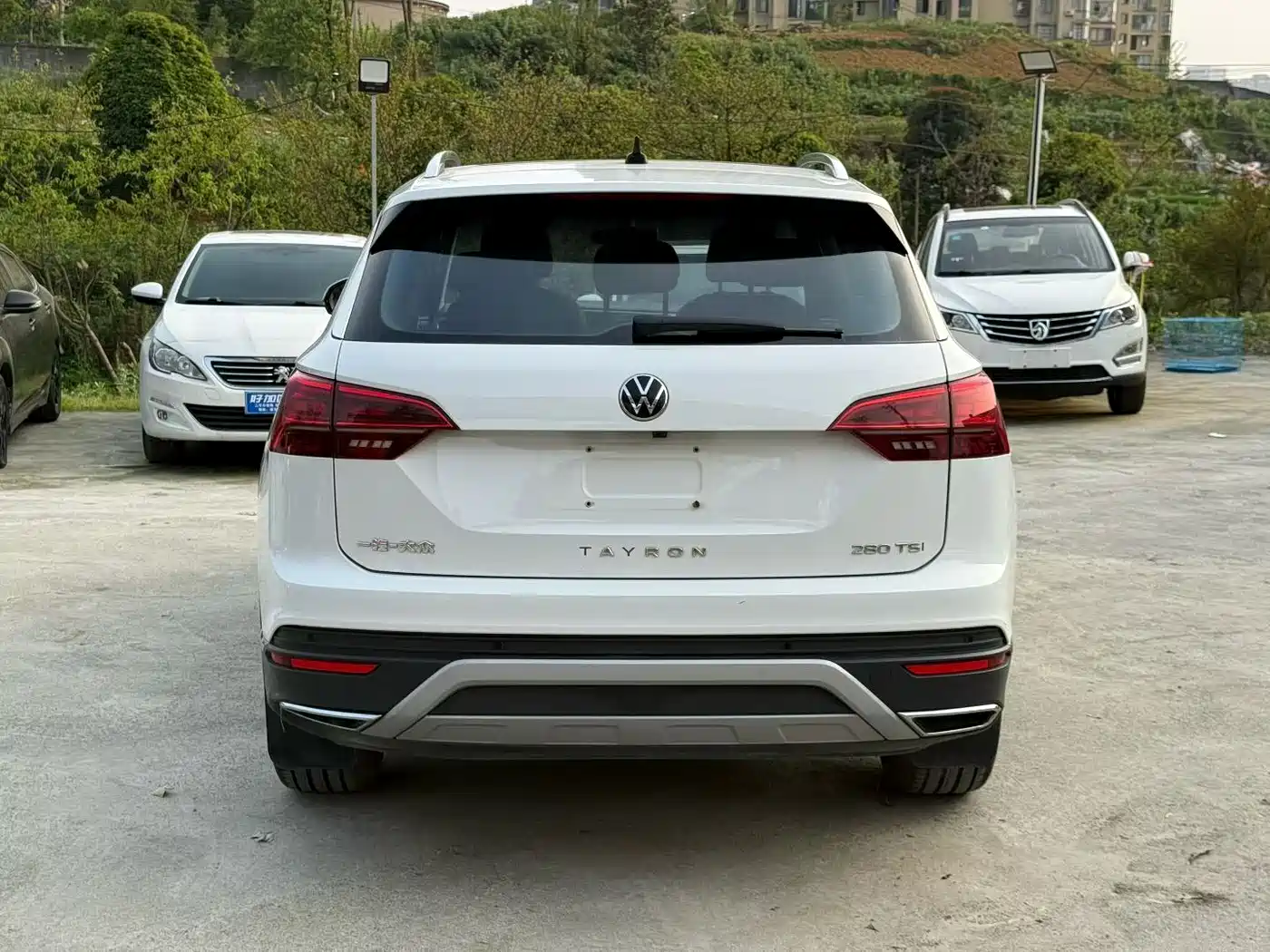 Volkswagen Tayron 2022 280TSI 2WD Luxury Smart Connect Edition фото 8