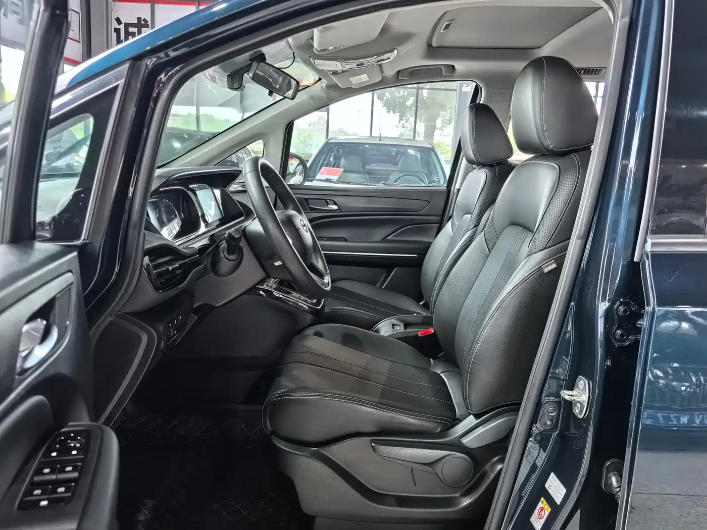 Фото 8 - GAC Trumpchi Trumpchi M6