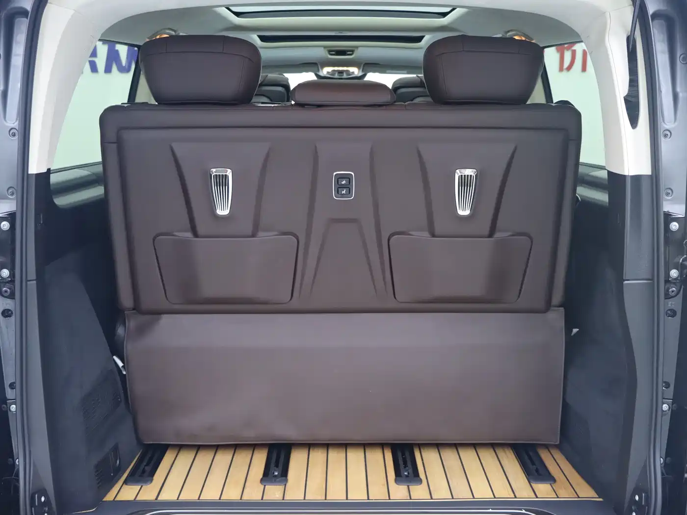 Mercedes-Benz V-Class 2025 2024 V 300 L Long Wheelbase Luxury Edition