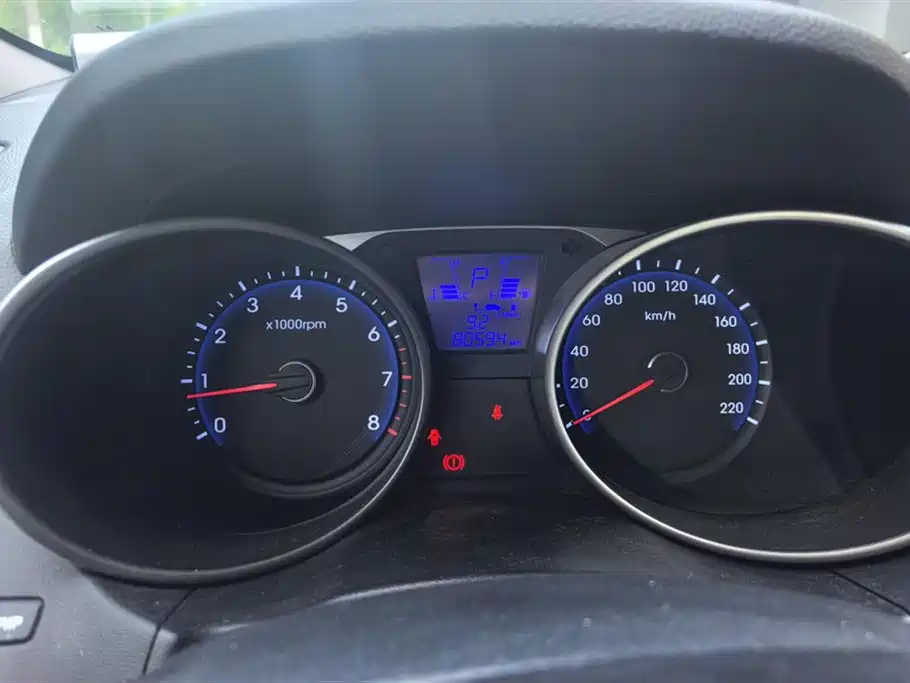 Hyundai Beijing Hyundai ix35 2015 2.0L Automatic 2WD Smart Type China IV фото 14