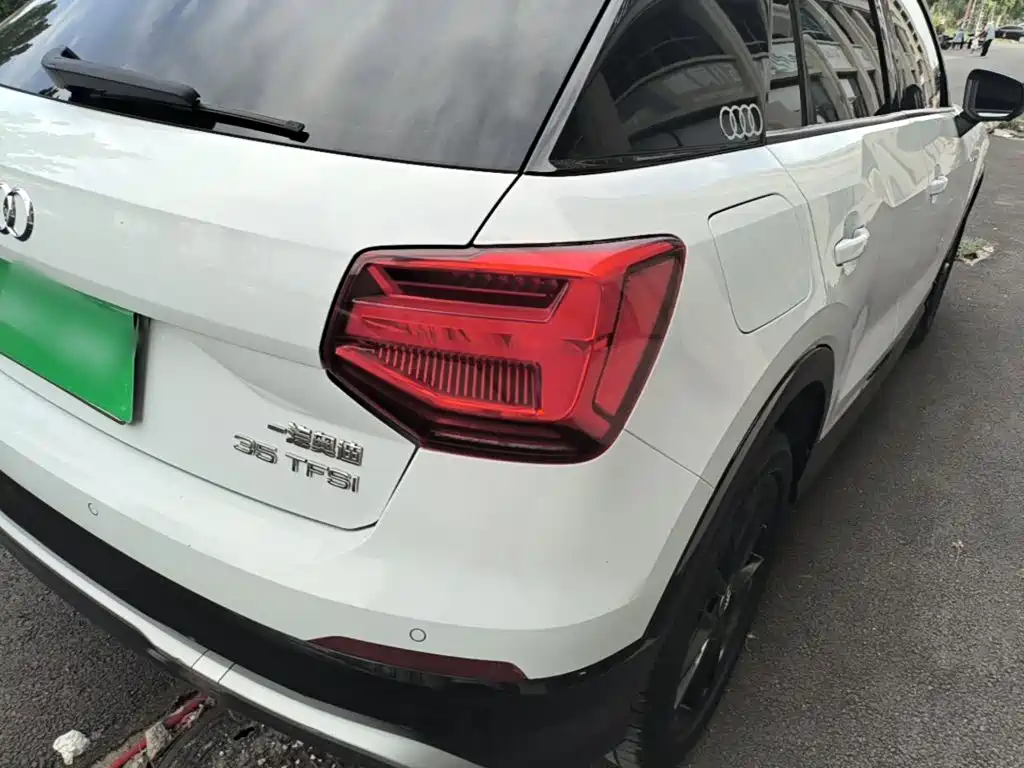 Фото 8 - Audi Q2L