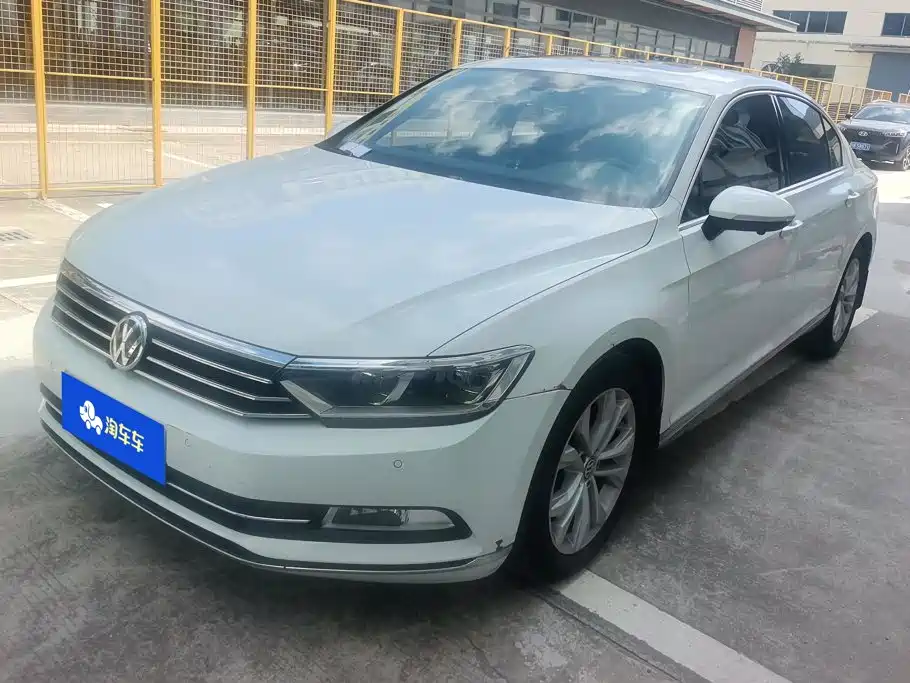 صورة 1 - Volkswagen Magotan