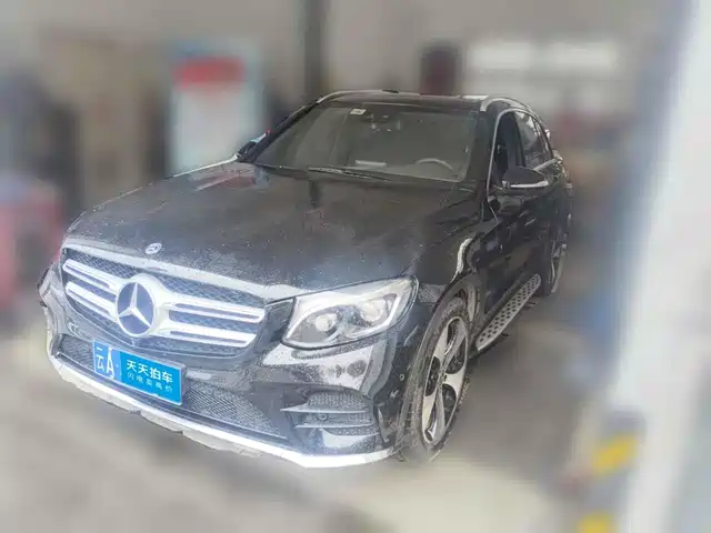 Mercedes-Benz GLC 2018 GLC 300 4MATIC Dynamic — фото 1