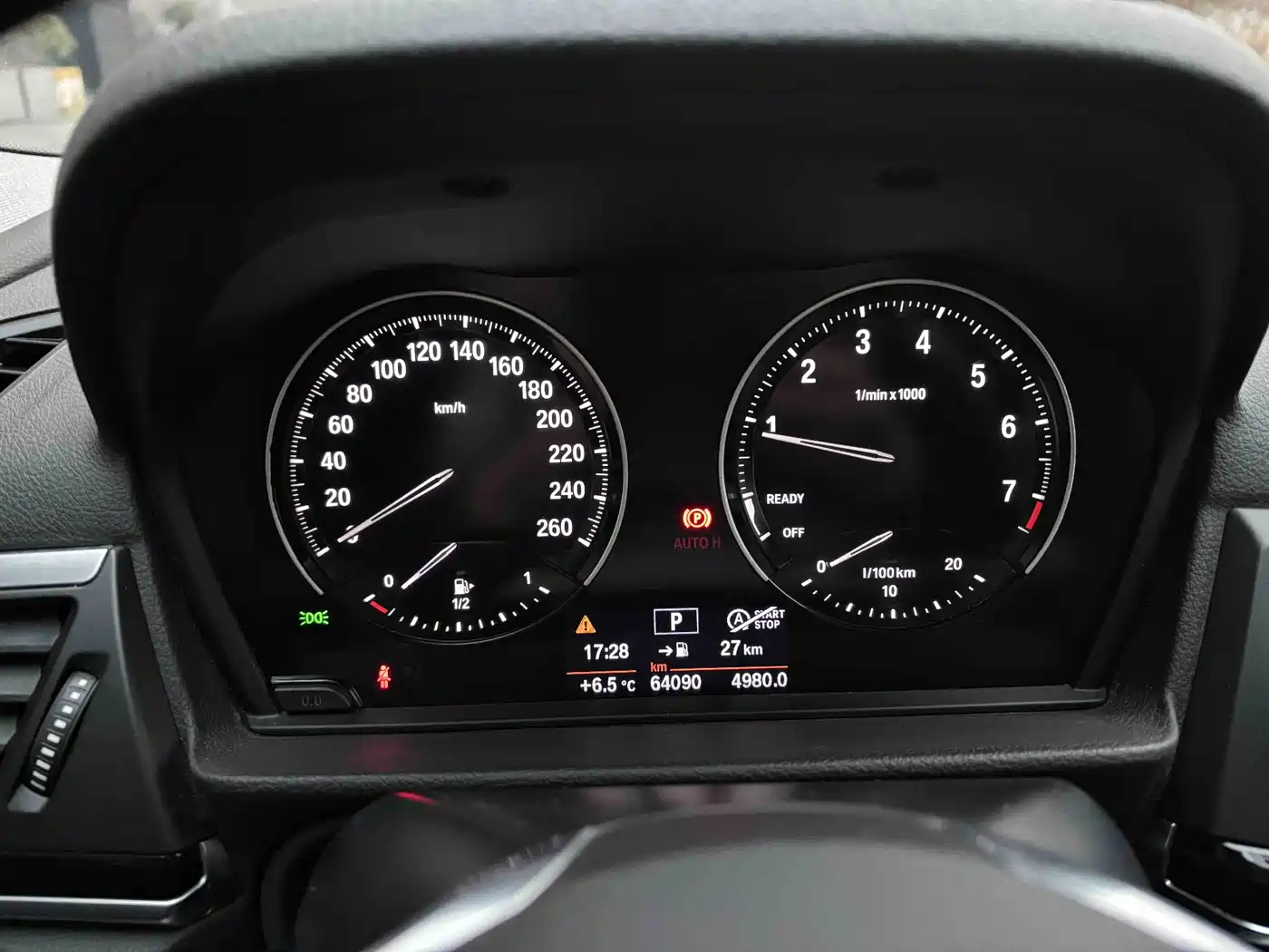 BMW 1 Series 2018 118i Sport Edition фото 19