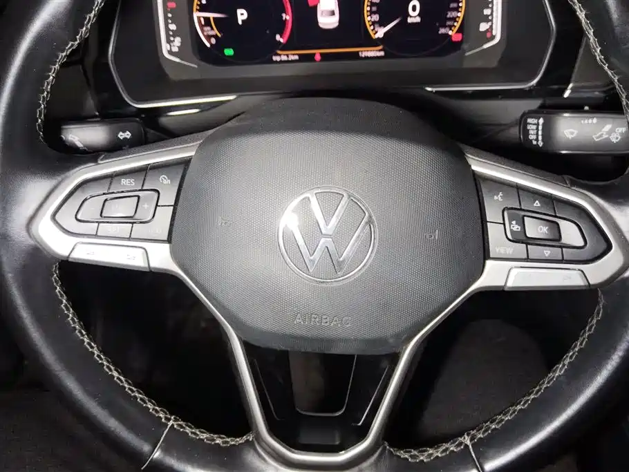 Volkswagen Magotan 2020 330TSI DSG Luxury фото 15