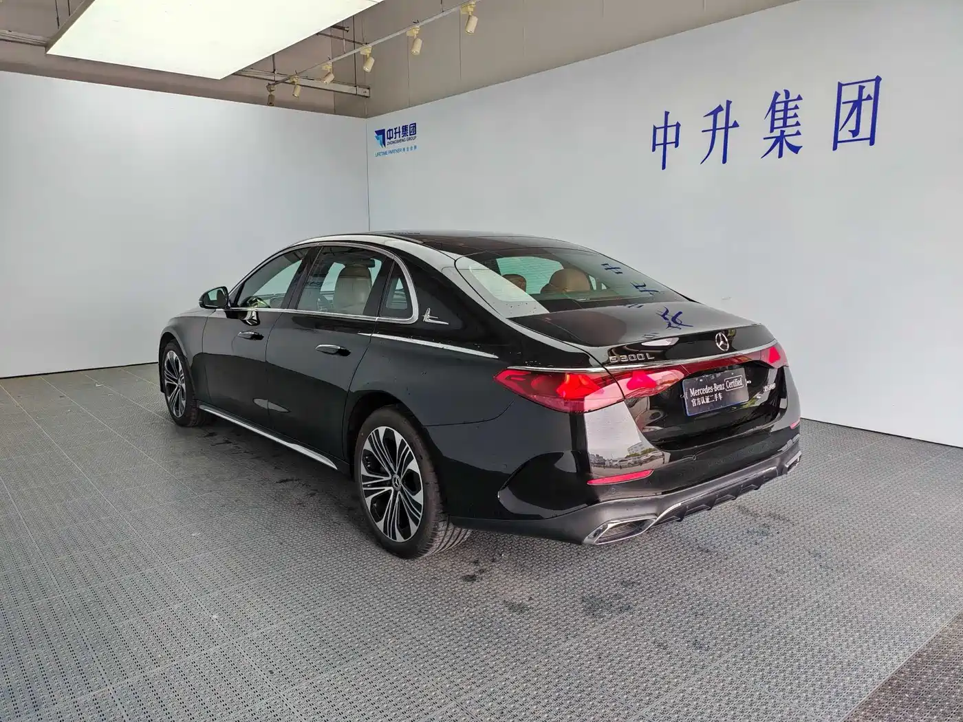 Mercedes-Benz E-Class 2024 E 300 L Fashion Sport фото 4