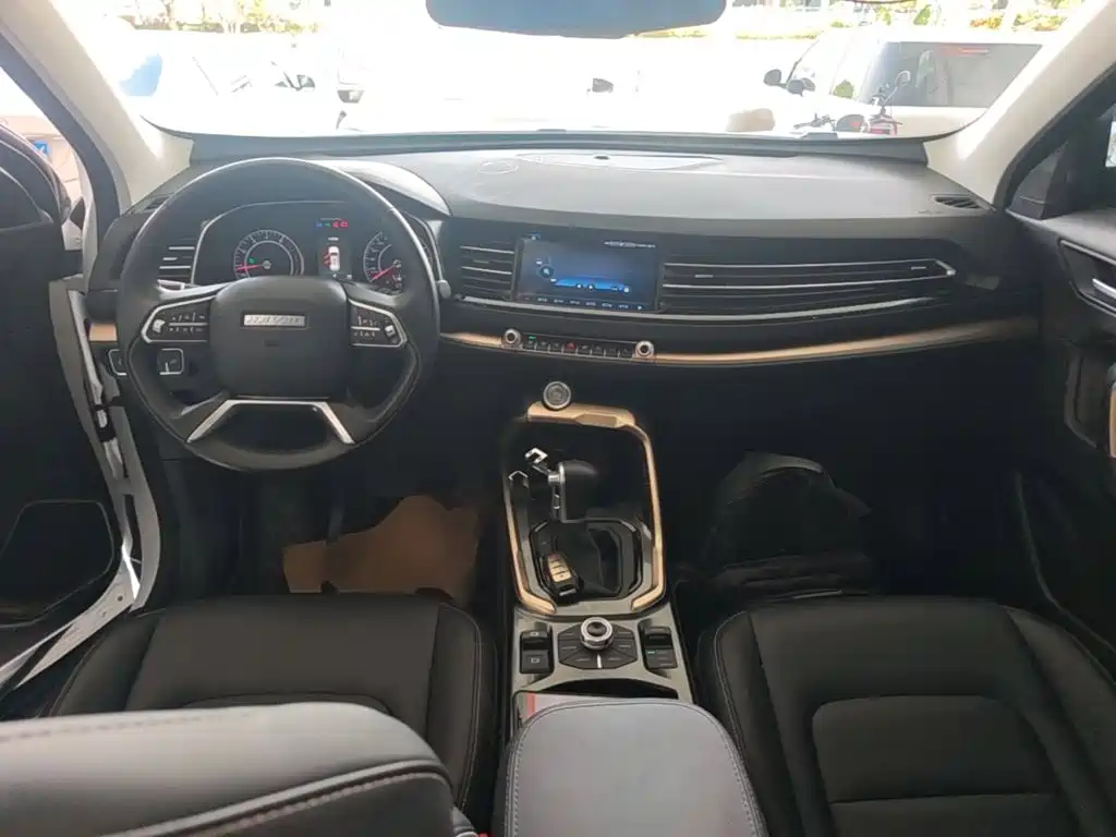 Photo 10 - Haval H6