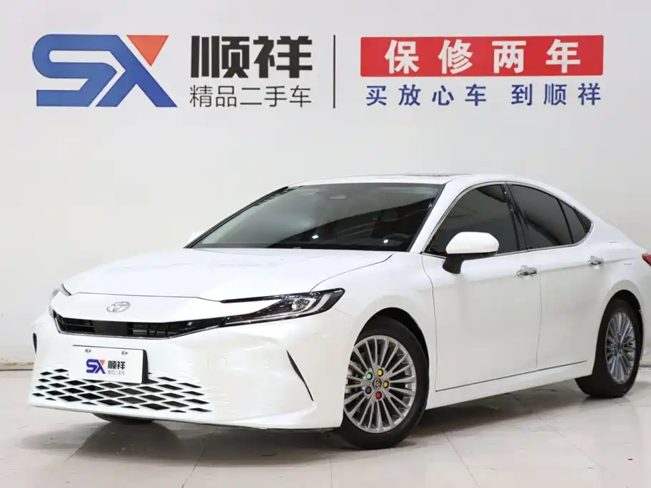 Toyota Camry 2025 2024 2.0GVP Luxury Edition