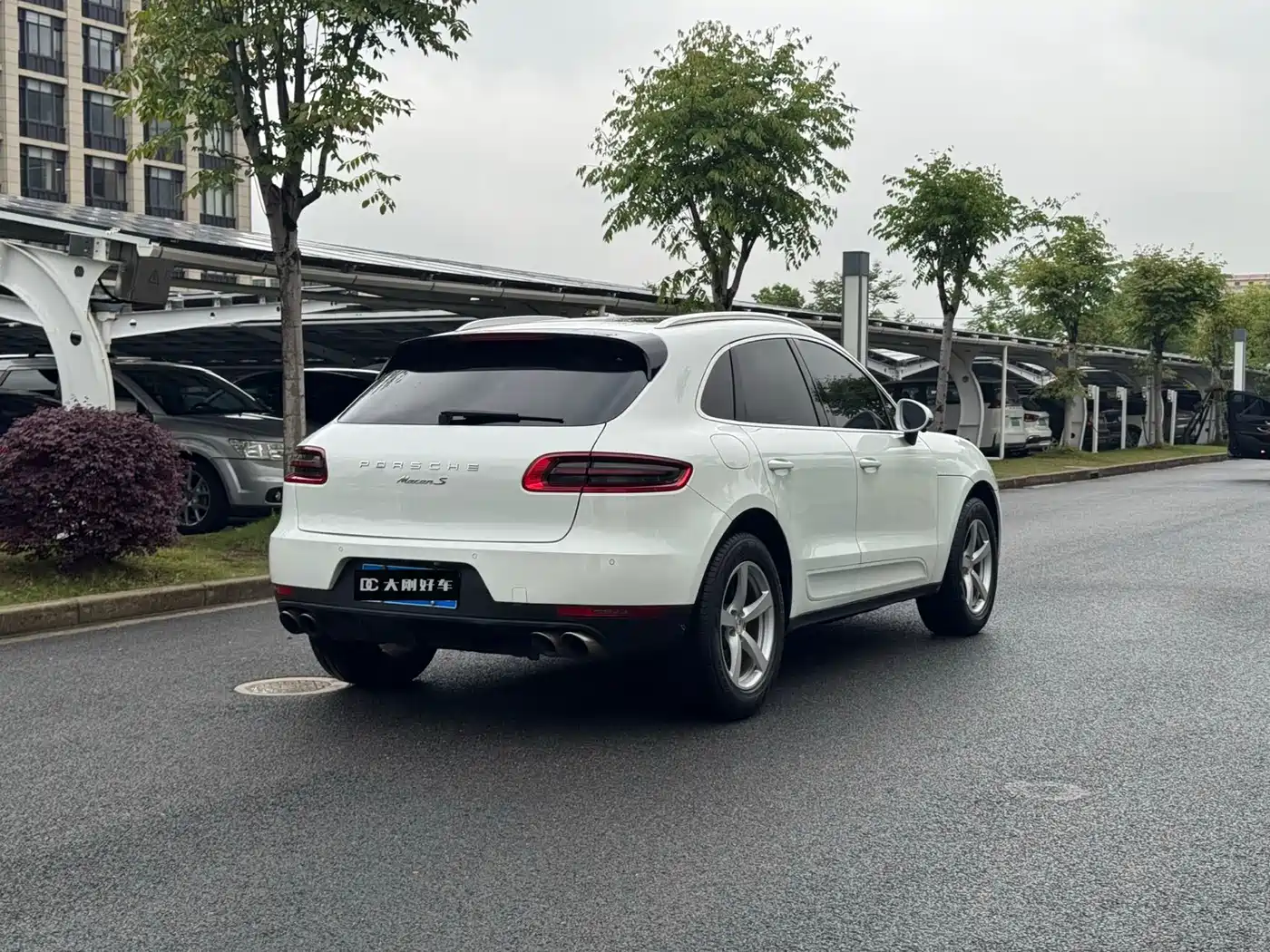 Porsche Macan 2016 Macan 2.0T фото 4