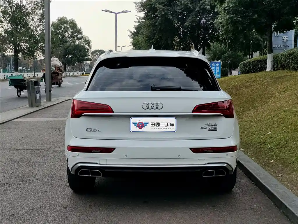 Audi Q5L 2022 40T Luxury Dynamic фото 5