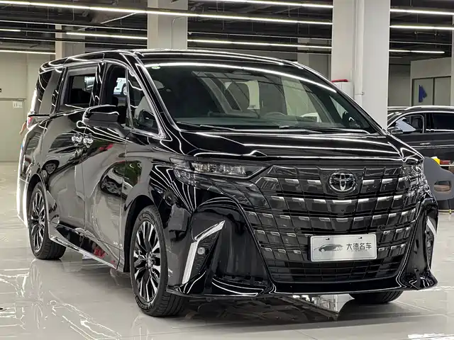Toyota Alphard, фото 3