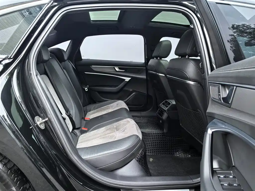 Audi A6L 2021 45 TFSI Exclusive Sport фото 10