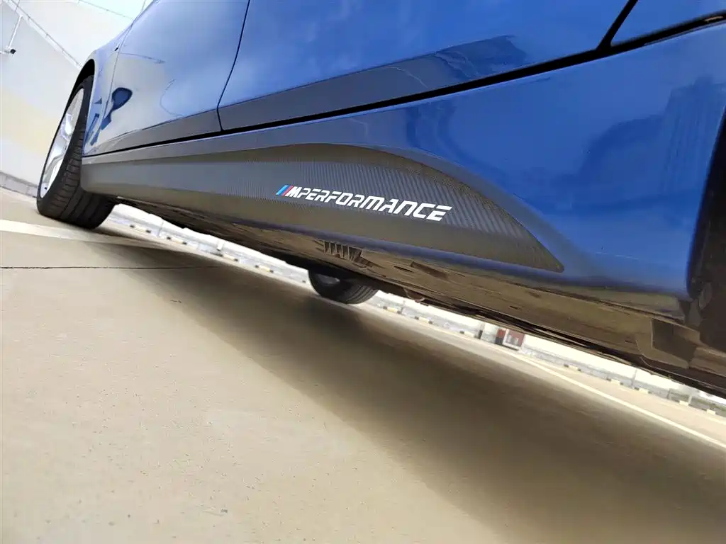 BMW 3 Series 2017 320i M Sport фото 22