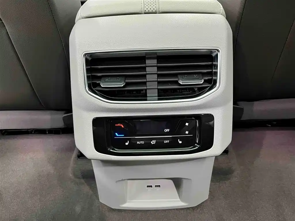 Volkswagen Talagon 2022 380TSI 4WD Luxury Premium Pro Edition 6-seater фото 15