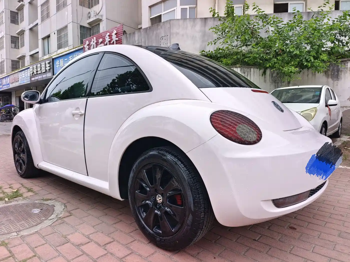 Volkswagen Beetle 2010 2010 Model 2.0 BlackOrange Comfort Edition
