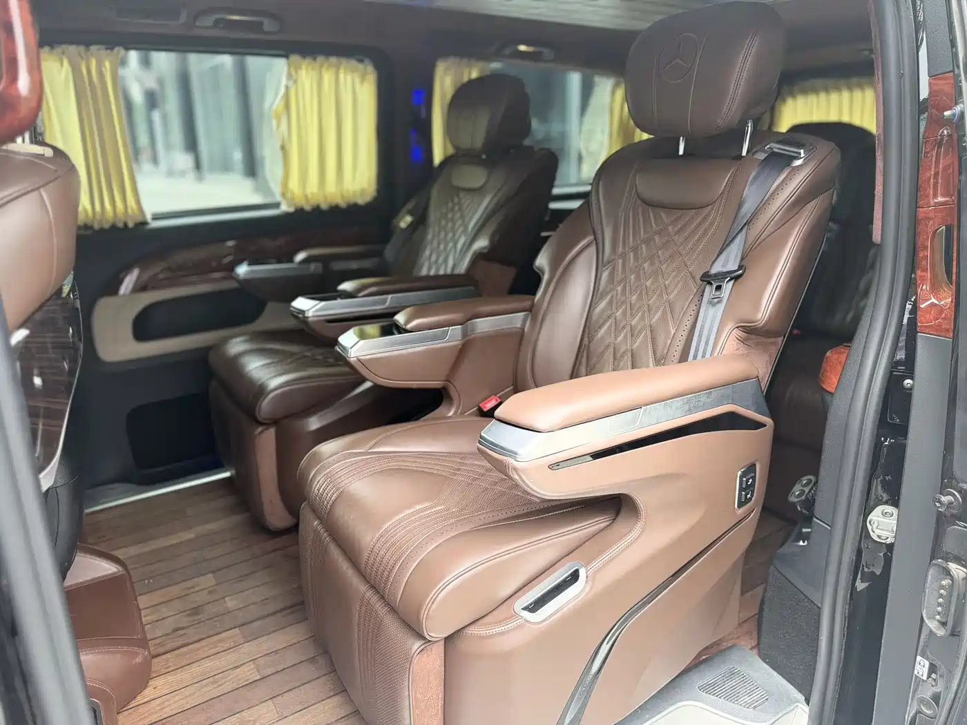 Mercedes-Benz Vito 2018 2.0T Business Edition China VI фото 11