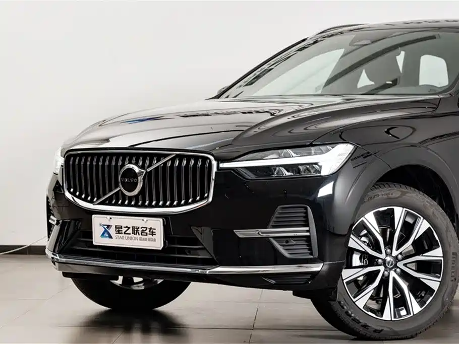 Фото 3 - Volvo XC60