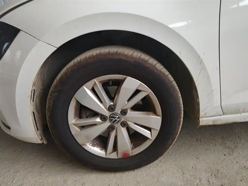 Volkswagen Polo 2023 Facelift Plus 1.5L Auto Joyful Living Edition фото 23