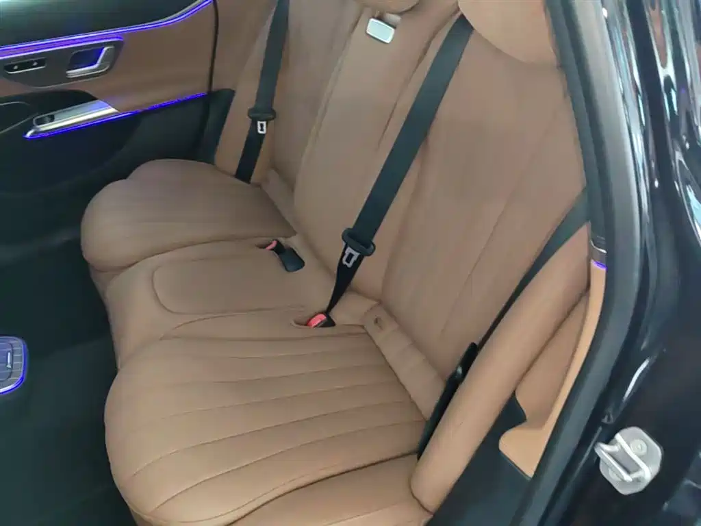 Mercedes-Benz E-Class New Energy 2024 E 350 e L Plug-in Hybrid Sedan фото 14