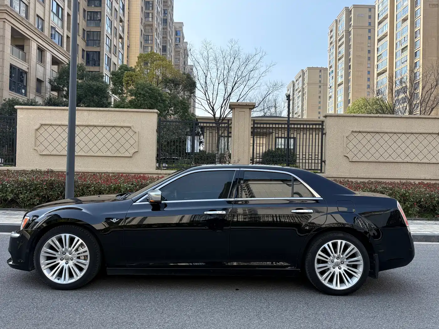 Chrysler 300C (Import) 2013 2013 3.6L Premium Edition