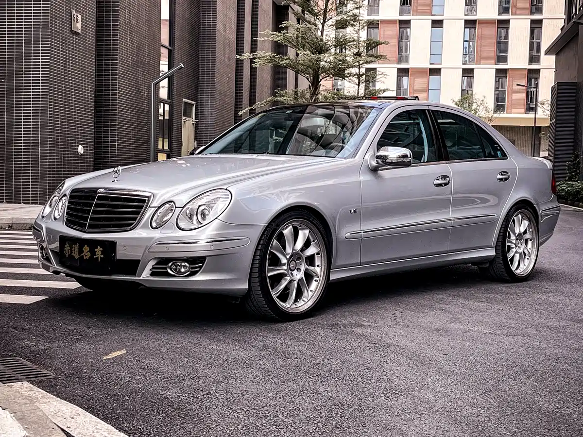 Mercedes-Benz E-Class (Import) 2006 E 500 Fashion