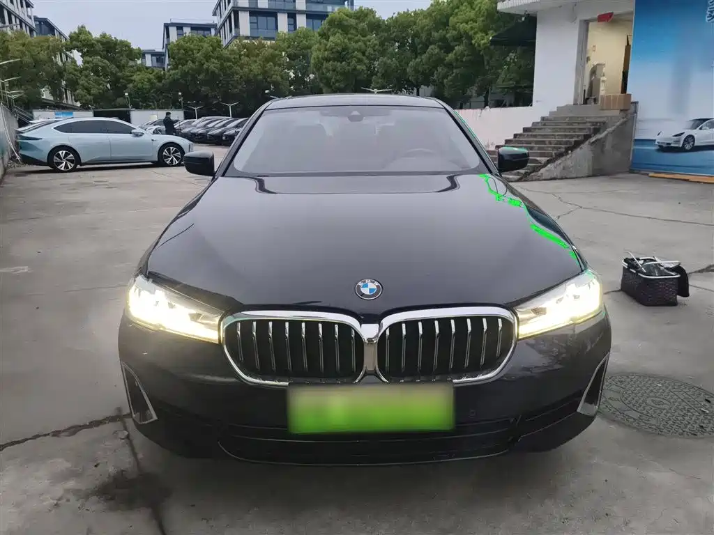 BMW 5 Series New Energy 2021 535Le Luxury Package фото 3