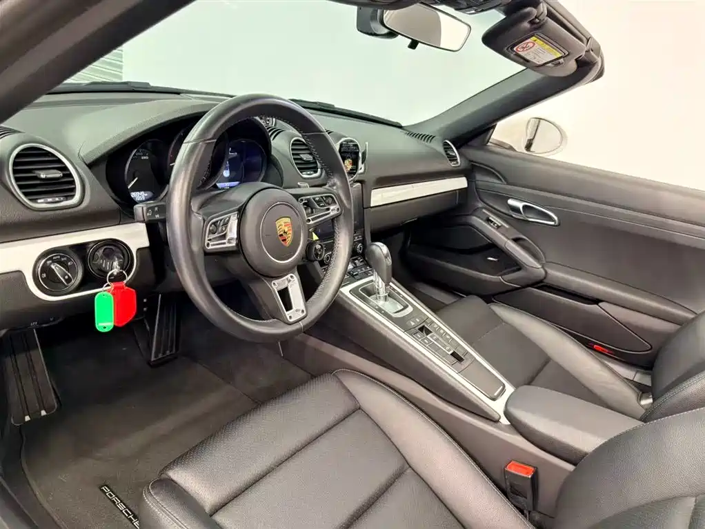 Photo 13 - Porsche 718