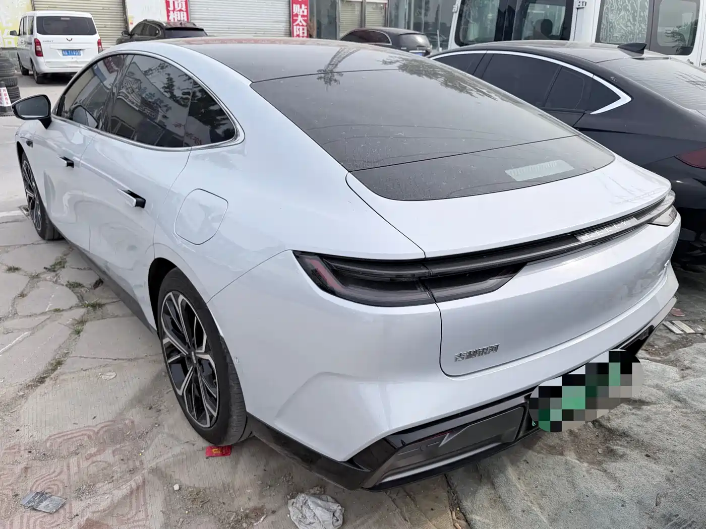 Geely Galaxy Galaxy E8 2024 665km RWD Starship Voyager Edition фото 7
