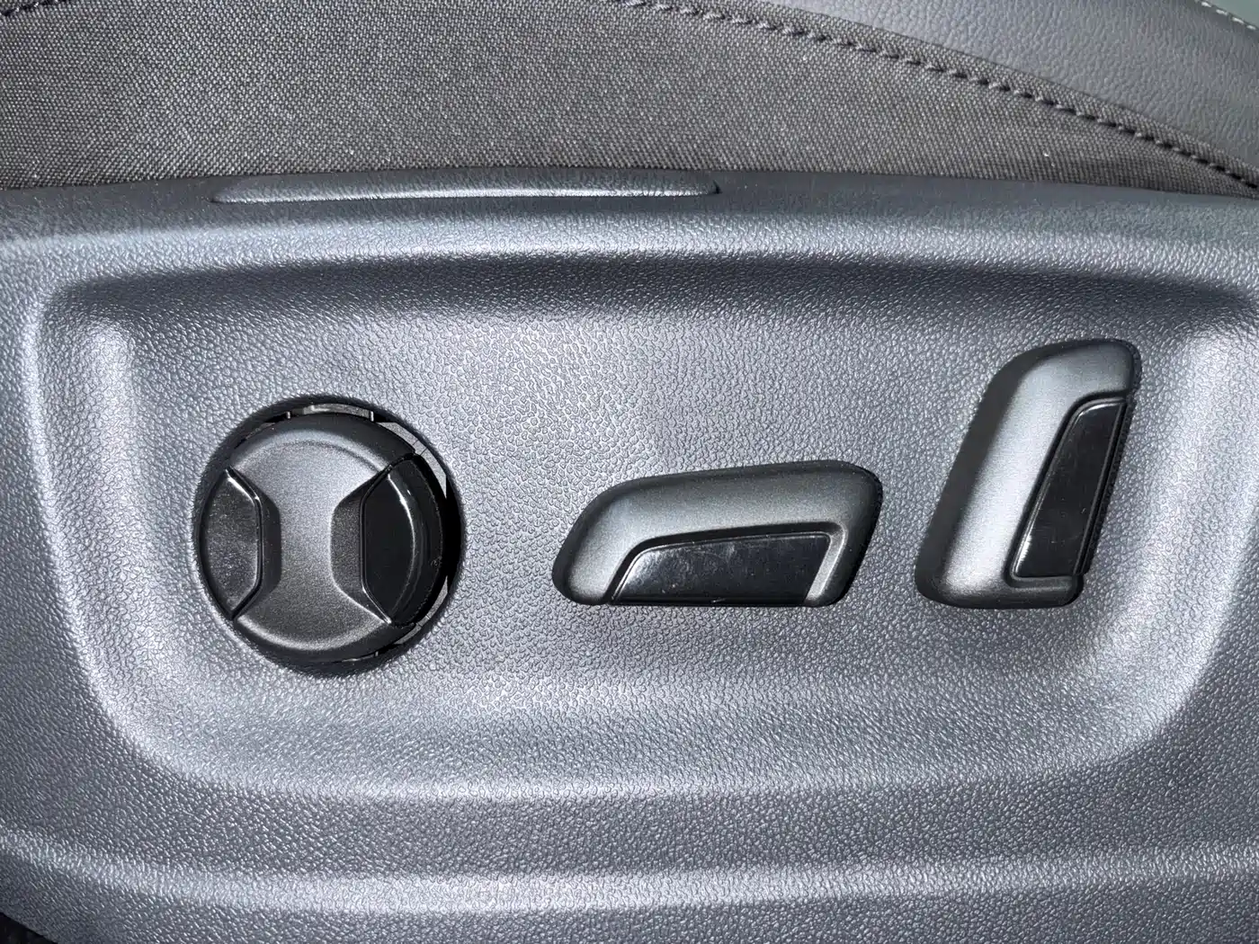 Volkswagen Tharu 2022 280TSI FWD Luxury Edition фото 14