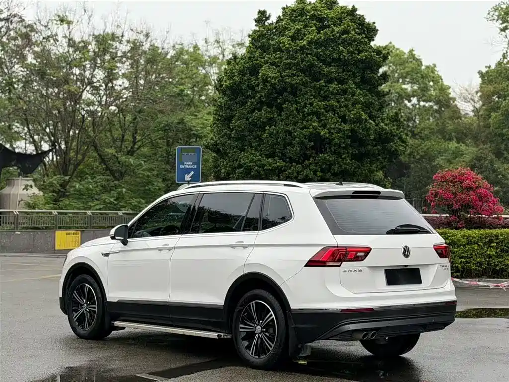 Volkswagen Tiguan L 2020 330TSI Auto 2WD Panorama Comfort China VI фото 4
