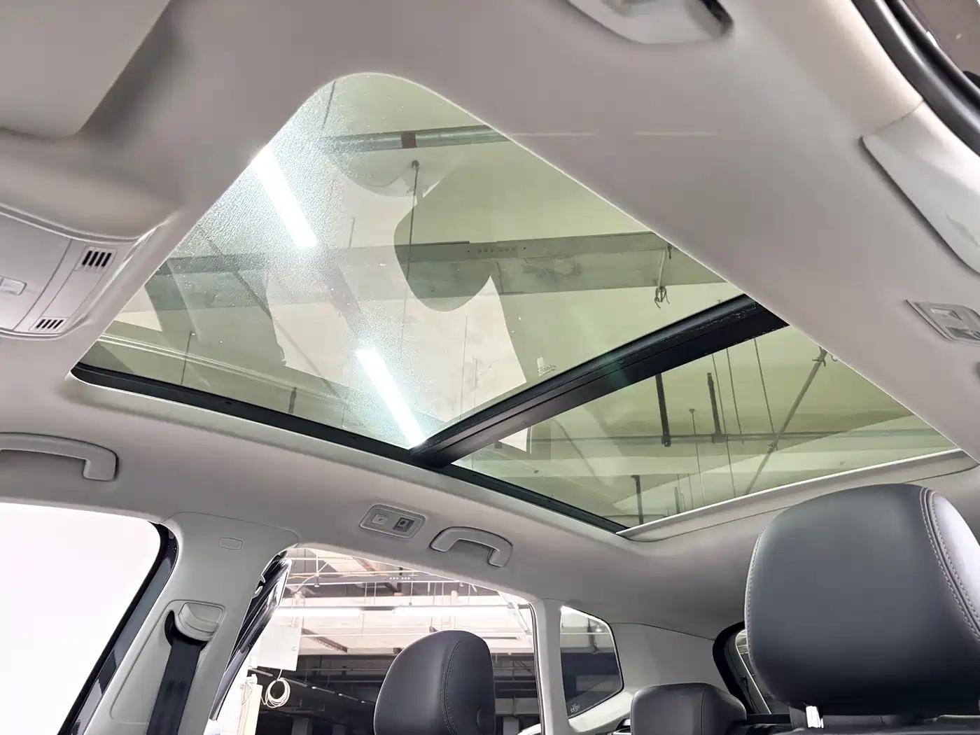 Volkswagen Tharu 2022 280TSI FWD Luxury Edition фото 20