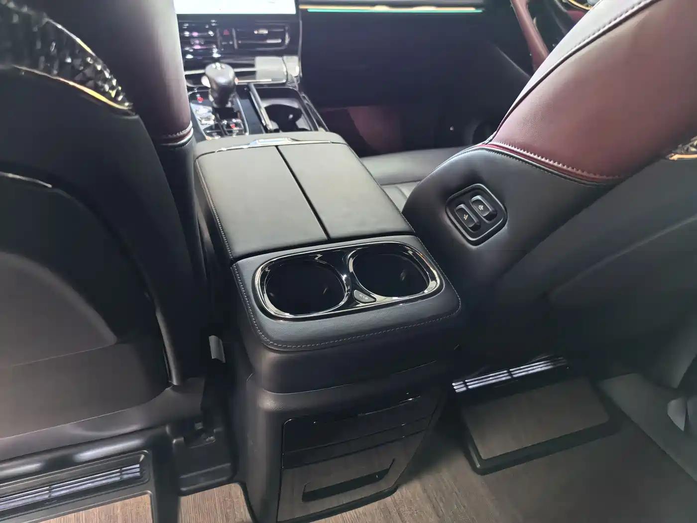 GAC Trumpchi Trumpchi M8 2023 Master Series Dual Hybrid Flagship Edition фото 10