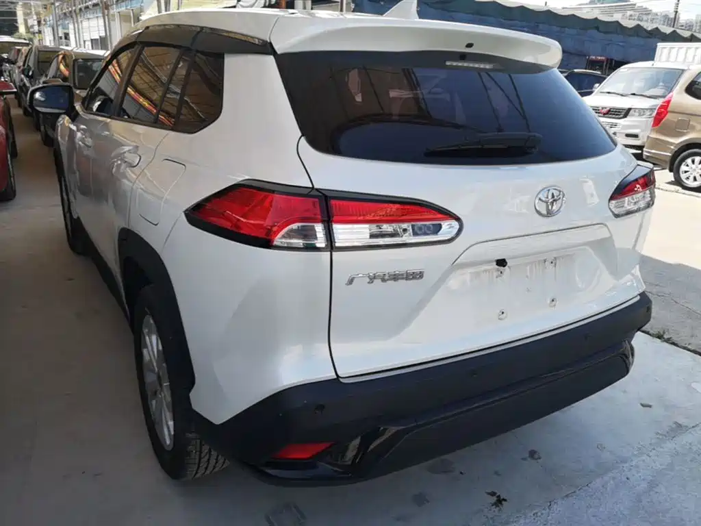 Toyota Frontlander 2023 2.0L CVT Leading Edition фото 5