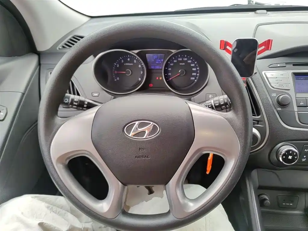 Hyundai Beijing Hyundai ix35 2015 2.0L Automatic 2WD Comfort China V фото 11