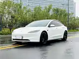 Фото 1 - Tesla Model 3